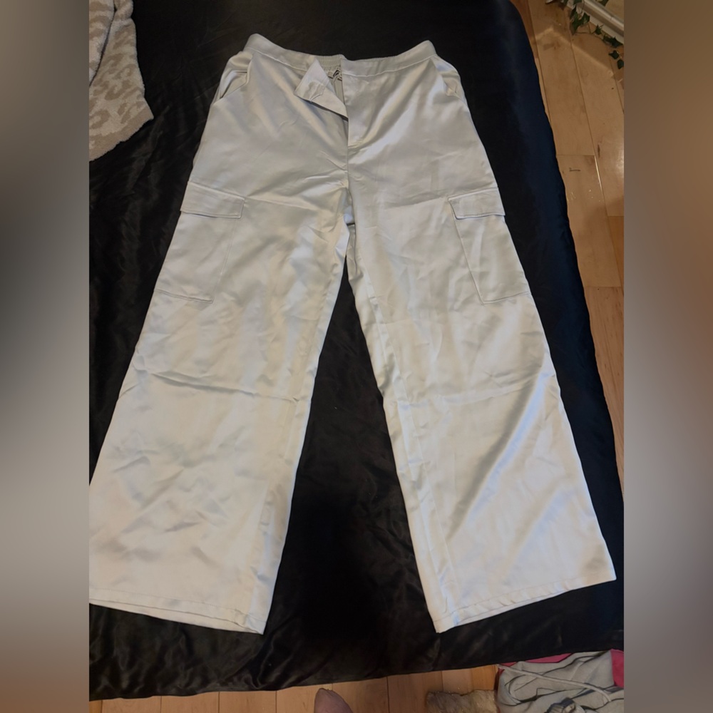 Size XL faux silk cargo pants